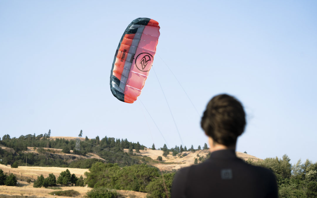 HYBRID a playful way of kiting